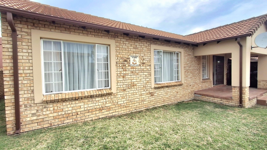 3 Bedroom Property for Sale in Sasolburg Ext 11 Free State
